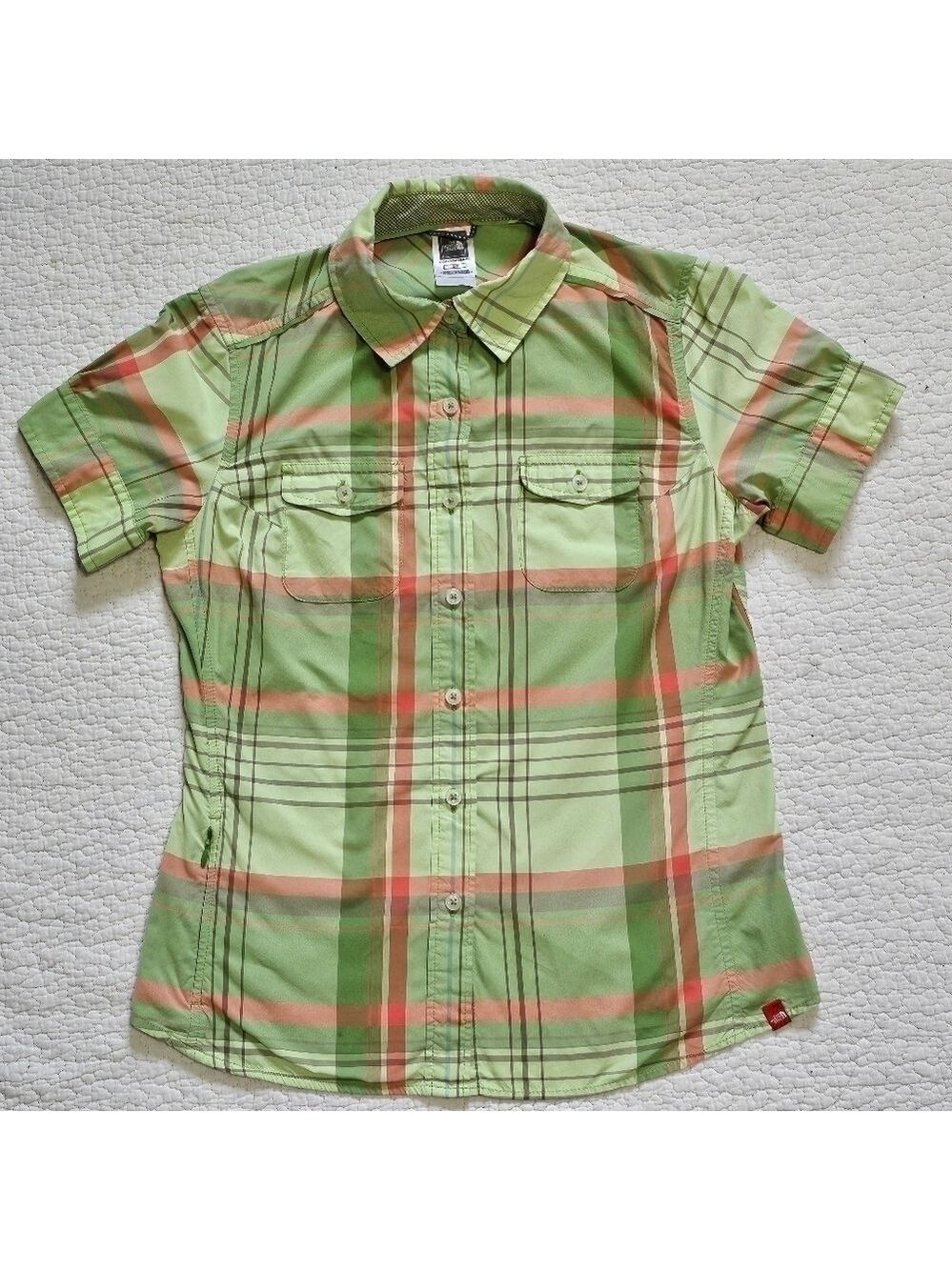 THE North Face Women's Plaid Short Sleeve Button Down Shirt